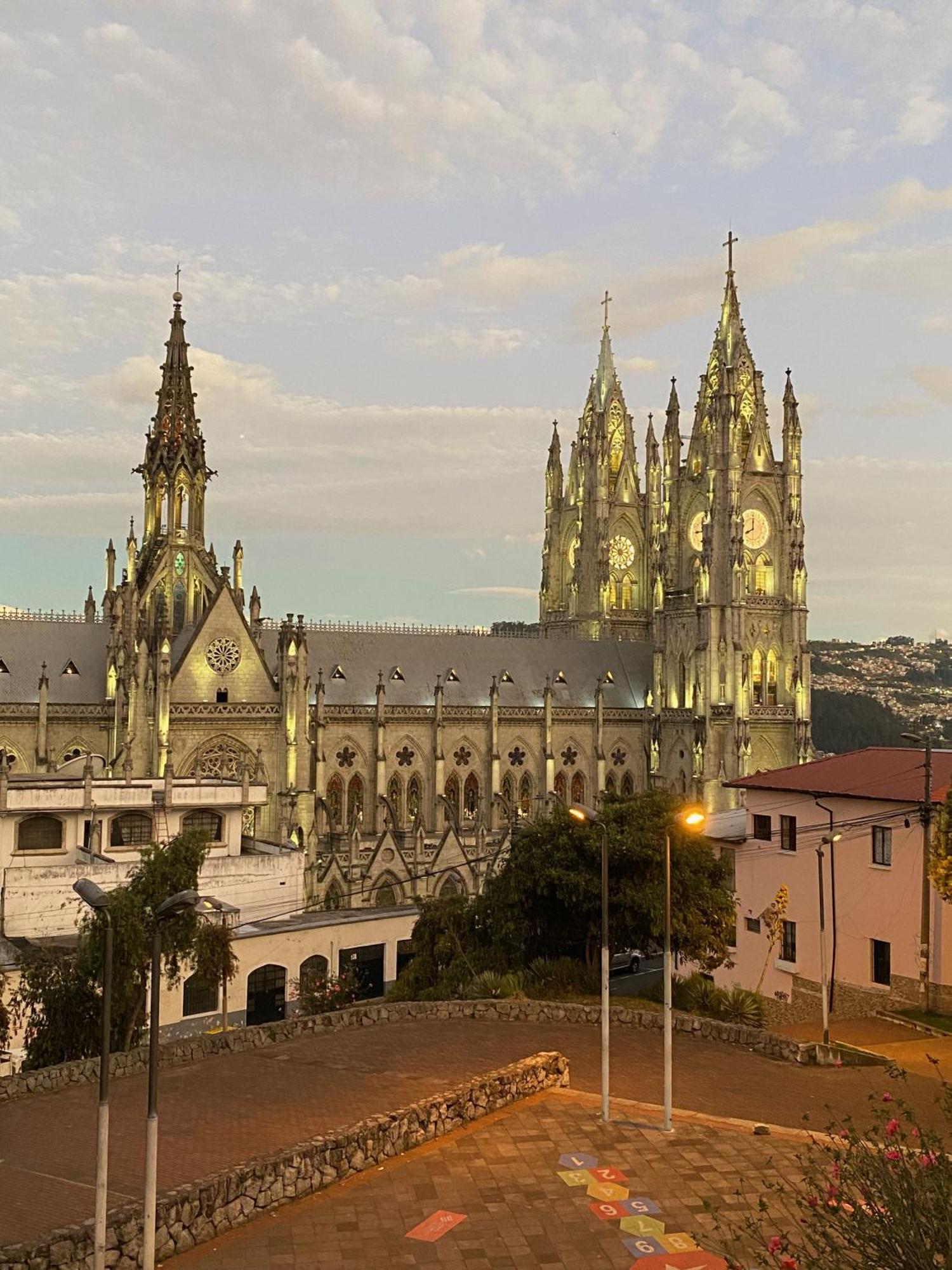 Great Location Quito Apartments エクステリア 写真