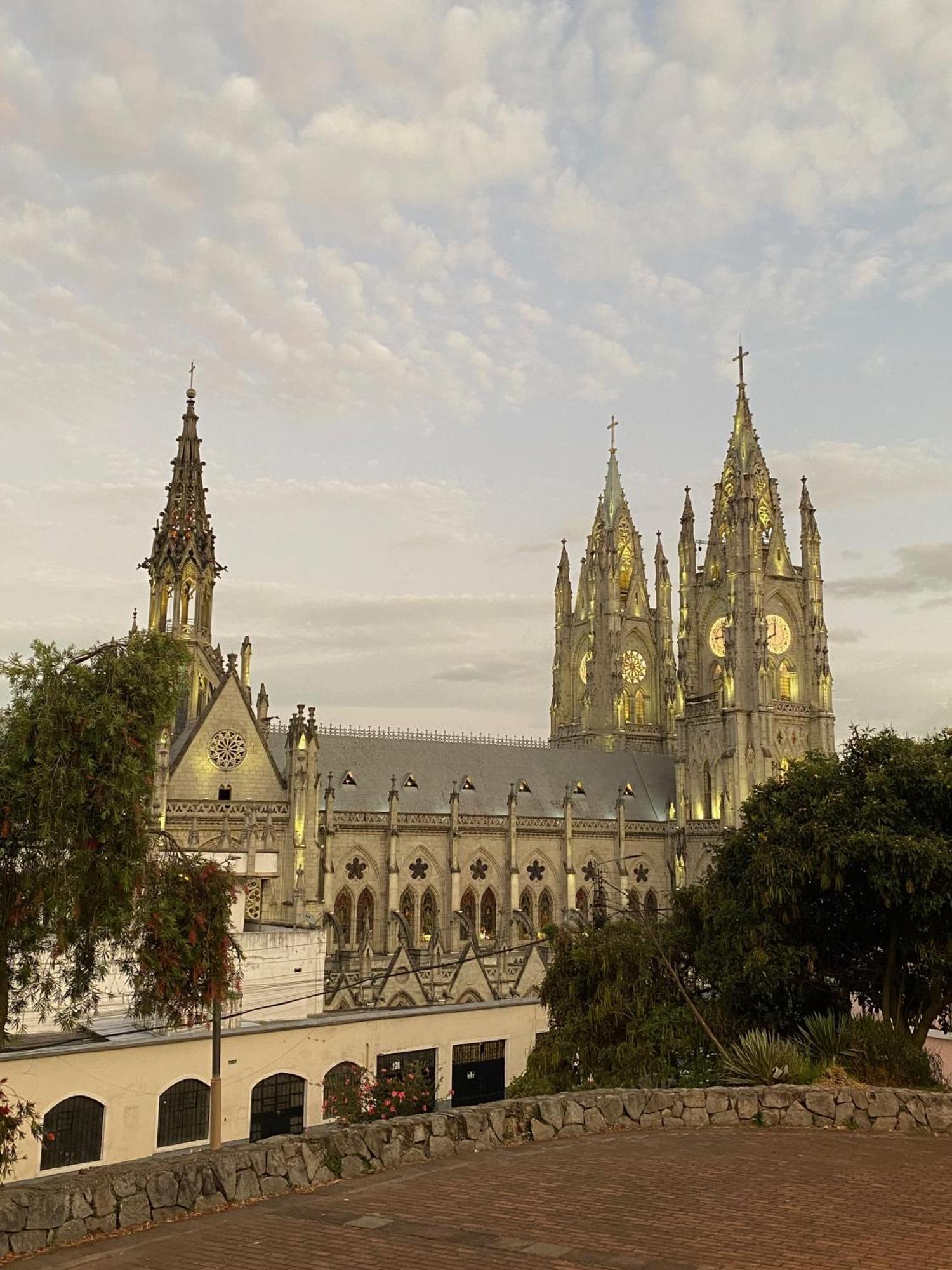 Great Location Quito Apartments エクステリア 写真